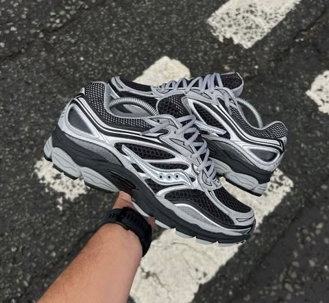 Saucony grid